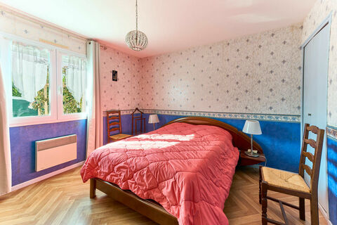 VIAGER OCCUPE MAUGES SUR LOIRE